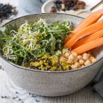 Bowl saludable con quinoa y alga hiziki
